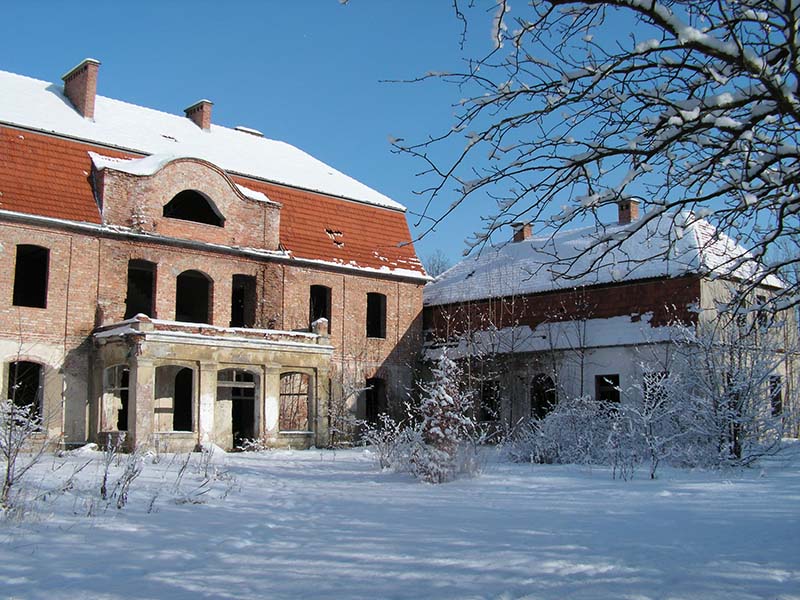 Pałac Godętowo zimą - przed remontem