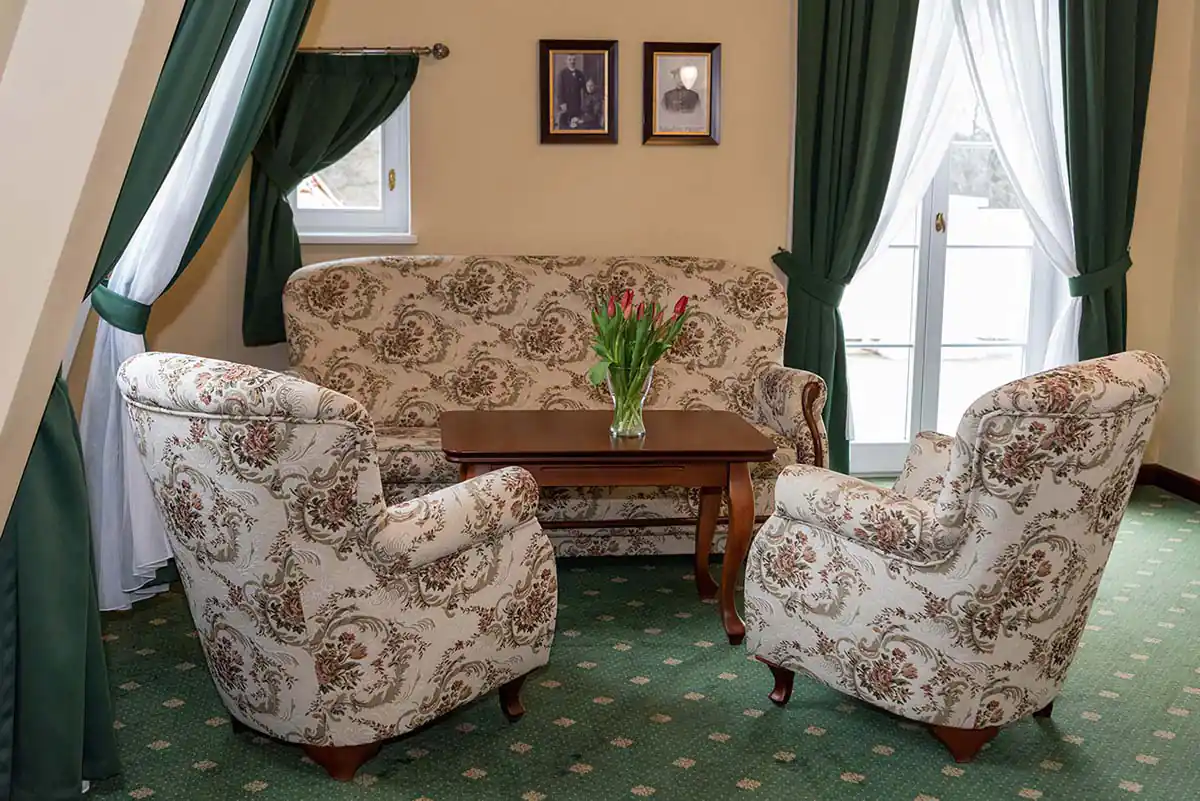 Hotel Pałac Godętowo - nocleg w pokoju De Lux (sofa)