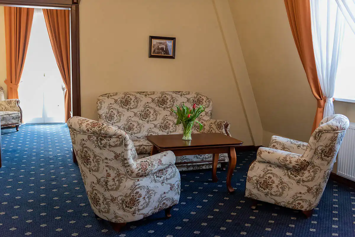 Hotel Pałac Godętowo - strefa wypoczynkowa (pokój De Lux)