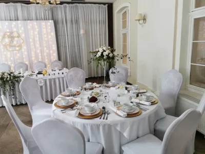 Hotel Pałac Godętowo - dekoracje weselne na stole