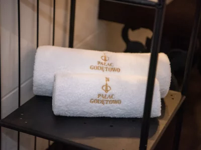 Hotel Pałac Godętowo - pokój Superior I (ręczniki łazienkowe)